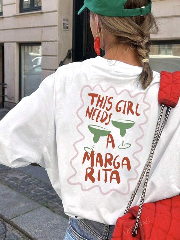 Esta chica necesita una camiseta de verano con gráfico "Esta chica necesita una margarita"