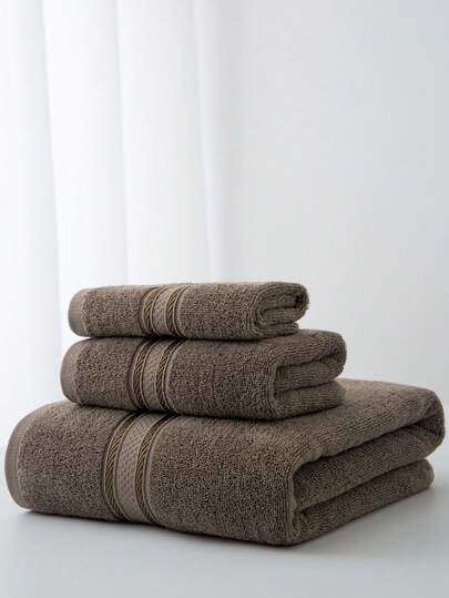 1条棕色极简轻薄浴巾，大号长方形，尺寸86*160厘米，适合成人、男女，可用于游泳、沐浴、裹身；也可作40*76厘米面巾；或34*34厘米方形手帕使用。速干、吸水性强、柔软、不易褪色，适用于浴室、酒店、健身房、旅行、假日礼品、沙滩浴巾、美容院、酒店运动、家居用品、毛巾、护肤品。