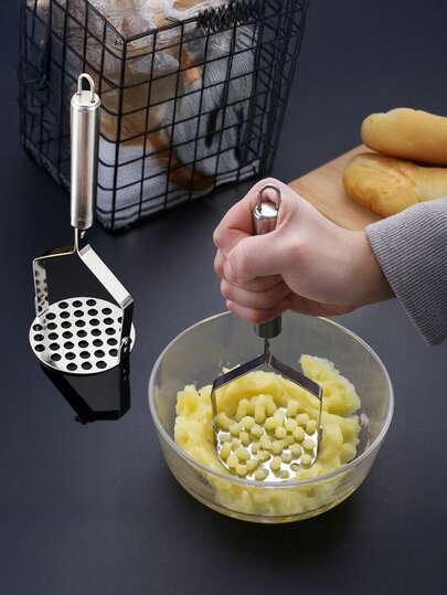 1 件高品质多功能不锈钢土豆压泥器/捣碎器，带防滑手柄 - 易于使用的手动厨房工具，易于清洁且耐用防滑，适用于蔬菜、水果、非电动炊具 - 耐用的多功能粉碎机，适用于家庭和学校用品，轻松捣碎土豆、水果和蔬菜，厨房小工具，现代厨房工具，耐用捣碎器，不锈钢重型土豆捣碎器（随机颜色/款式）