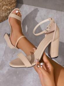 Sommer Neuankömmling minimalistische, klassische, vielseitige, bequeme Frauen Sandaletten mit Keilabsatz