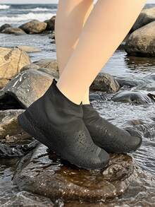 Unisex Waterproof Shoe Covers, Lightweight And Durable PVC Rain Boots, Elastic Fit, Suitable For Rainy Days, Can Be Hand Washed Or Dry Cleaned, Rain Gear, Footwear For Rainy Weather, Flexible Shoe Accessories, Rain Shoe Protectors Insulation, Galentines, Puppy, Carnival