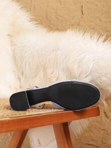 Women's Casual Metal Buckle Decor Round Toe Chunky Heel Slingback Pumps, Light Blue Color - Baby Blue - View 4