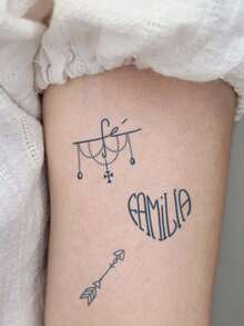 1 peça Autocolante de Tatuagem Temporária Minimalista com Padrão Pequeno, Semipermanente, à Prova de Água e Resistente ao Suor, Dura 1-2 Semanas, Efeito Realista de Sumo de Ervas, Resistente à Fricção, Não Refletivo, Autocolante de Tatuagem Falsa Preta, Unissexo, Adequado para Braços, Peito, Pernas, Abdómen, Cintura, Dedos, Pescoço e Outras Partes do Corpo, Arte Corporal Modernista - Preto - Ver 2