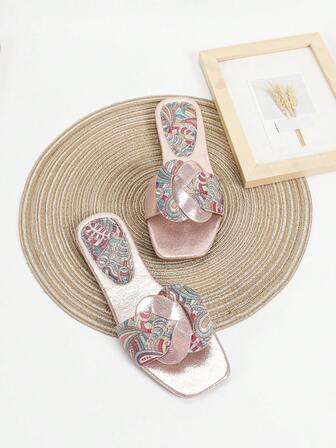 2025 New Arrival Slip-On Flat Sandals, Low Heel Mules, Casual Beach Shoes For Women, Open Toe, Adjustable Ankle Strap, Plus Size 41-44