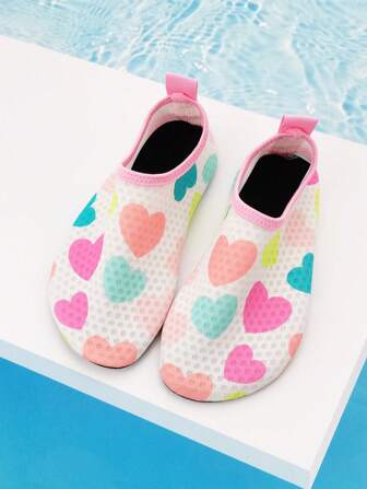 夏季儿童户外沙滩鞋，女童可爱粉色心形设计轻便透气凉鞋，适合海滩、海洋、游泳、水上运动