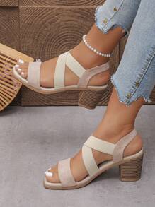 Sandales à talons épais avec bout ouvert, été 2025. Brides croisées de style rétro romain, confortables et non fatiguantes, chaussures femme à talon moyen