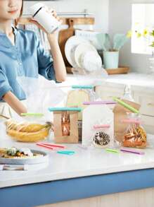 12 piezas - Selladoras de bolsas de alimentos, clips de sellado de bolsas de aperitivos, clips de sellado portátiles de colores aleatorios, abrazadera de sellado de acero inoxidable, clip de sellado de bolsas de aperitivos, adecuado para pinzas de ropa y sellado de bolsas de alimentos y almacenamiento, nueva herramienta de sellado de plástico para accesorios de cocina
