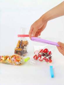 12 piezas - Selladoras de bolsas de alimentos, clips de sellado de bolsas de aperitivos, clips de sellado portátiles de colores aleatorios, abrazadera de sellado de acero inoxidable, clip de sellado de bolsas de aperitivos, adecuado para pinzas de ropa y sellado de bolsas de alimentos y almacenamiento, nueva herramienta de sellado de plástico para accesorios de cocina