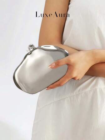 镜面金属蜗牛椭圆形硬盒包女士新款亮面闪亮模制盒形设计复古链条单肩小圆包适合派对、聚会、晚宴