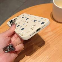 1 pieza Funda de teléfono con patrón floral de margaritas y lente esmerilada blanca, diseño de flores personalizado compatible con iPhone 16 Pro Max, 15/14 Plus, 13, 12, 11 resistente al agua, a los golpes y a los arañazos