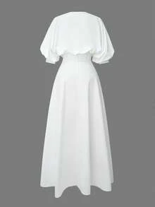 فستان طويل أسيمتري ذو شق مع قصة خفيفة على الصدر وحزام خصر، بأكمام على شكل خفاش، من موضة الربيع والخريف لعام 2025