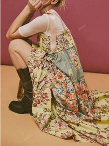 Nuovo vestito elegante primaverile/estivo con stampa floreale, spalline a spaghetti, senza schienale, fiocco, stile bohémien di , in chiffon, effetto snellente in vita