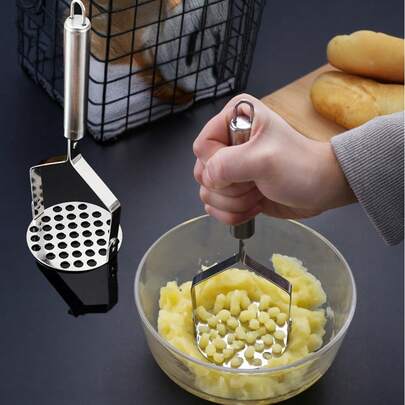 1 件高品质多功能不锈钢土豆压泥器/捣碎器，带防滑手柄 - 易于使用的手动厨房工具，易于清洁且耐用防滑，适用于蔬菜、水果、非电动炊具 - 耐用的多功能粉碎机，适用于家庭和学校用品，轻松捣碎土豆、水果和蔬菜，厨房小工具，现代厨房工具，耐用捣碎器，不锈钢重型土豆捣碎器（随机颜色/款式）