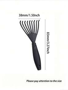 全新升级卷发定型刷，卷发刷采用特殊设计，卷发定型造型刷特别适合卷发，塑造和定型卷发，适合男女，以减少拉扯和卷发分离。由 Candybrush 设计