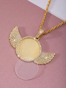 Collier pendentif avec cadre photo d'ailes d'ange et cubique de zircone. Bijoux à la mode pour couple, cadeau d'anniversaire. Le meilleur cadeau pour les femmes à porter au quotidien ou comme cadeau. Colliers pour femmes, bijoux d'été, bijoux en or