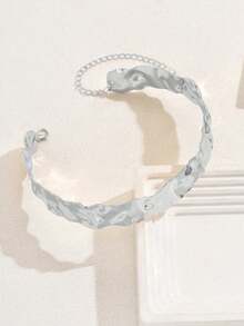 1 Pc Fashionable Metallic Exaggerated Smooth Short Choker Necklace - Silvery - View 2