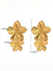 1 Pair Elegant Floral Retro Design Fashion Earrings For Women