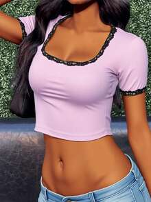 女装夏季性感辣妹纯欲望风格纯色简约修身蕾丝装饰边拼色休闲T恤外出上衣夏装性感纯欲望上衣夏季休闲简约辣妹上衣女装夏装Y2k上衣夏季上衣