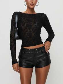 女士黑色高腰孔眼金属装饰时尚 PU 夏季弹力紧身短裤，适合夜店派对、日常服装、音乐会音乐节 - 黑色 - 查看 5