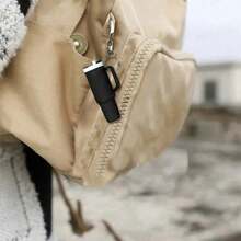 1PCS Detachable Mini Water Bottle Keychain Can Accommodate Lipstick, Backpack, Charm Party