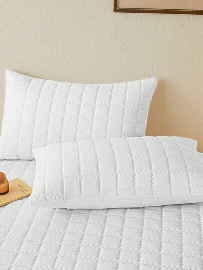 2pcs Quilted Thick Gingham Pillow Case, 2pcs Minimalist Modern Skin-Friendly Breathable Soft Plaid Waterproof Lining Pillow Covers, Bedroom Plain Color Moisture-Wicking Pillow Sham, Dust-Proof Pillow Protector, Zippered Pillow Cover, Bedding