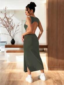 Long Fitted Off-The-Shoulder Dress With Leg Opening And Open Back - Army Green - View 2