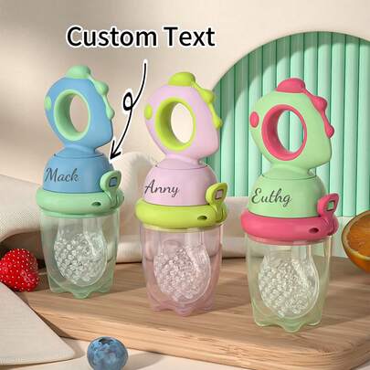 1 pieza Juguete de dentición de silicona con frutas y verduras personalizado para bebé, chupete de dentición con logotipo y nombre personalizado, alimentador de jugo, utensilio de alimentación giratorio, multifuncional, ornamental, con letra, elegante, moderno, colorido, lindo, adorable, casual, personalizado, único, regalo ideal para él, ella, hijo, hija, regalo de Navidad, organizador de viaje