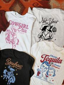 4 件套，女士夏季白色和黑色骑马和口号图案圆领短袖 T 恤，休闲宽松百搭假日风格上衣，时尚夏季服装适合日常假日穿着