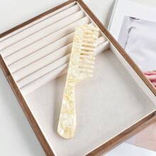 1 Stück Mehrfarbig Breitzahn Haarbürste aus Acetatplastik mit Griff, 18 cm tragbarer Haarstyling-Kamm, geeignet für verschiedene Anwendungen, niedliches Pflege-Werkzeug-Geschenk, Lässig