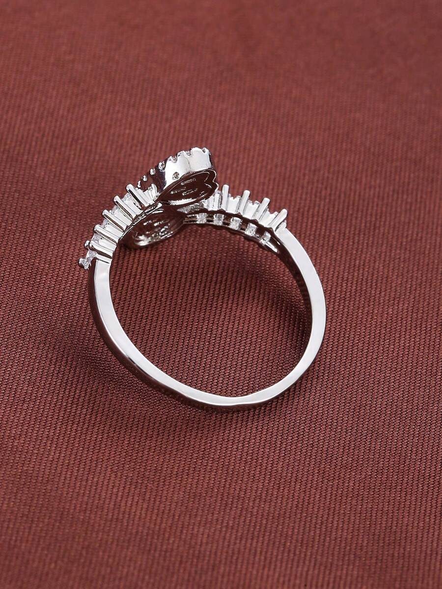 1pc Symmetrical Heart Design Copper Cubic Zirconia Plated Gold Ring - Silver - View 1
