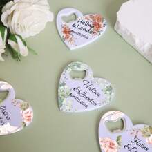 1 PIEZA Texto personalizado, felicitaciones de cumpleaños, aniversarios de bodas y de pareja, regalos de pareja, abrebotellas, pegatina personalizada con forma de corazón y patrones florales y de plantas para el refrigerador, pegatinas para refrigerador, imán de abrebotellas personalizado, regalos para fiestas, bolsas de regalo y pegatinas gratis, imán de abrebotellas de recuerdo de boda, abrebotellas para el refrigerador personalizado, recuerdos de fiesta de boda para invitados, recuerdos de fiesta de bodas, regalos de bodas