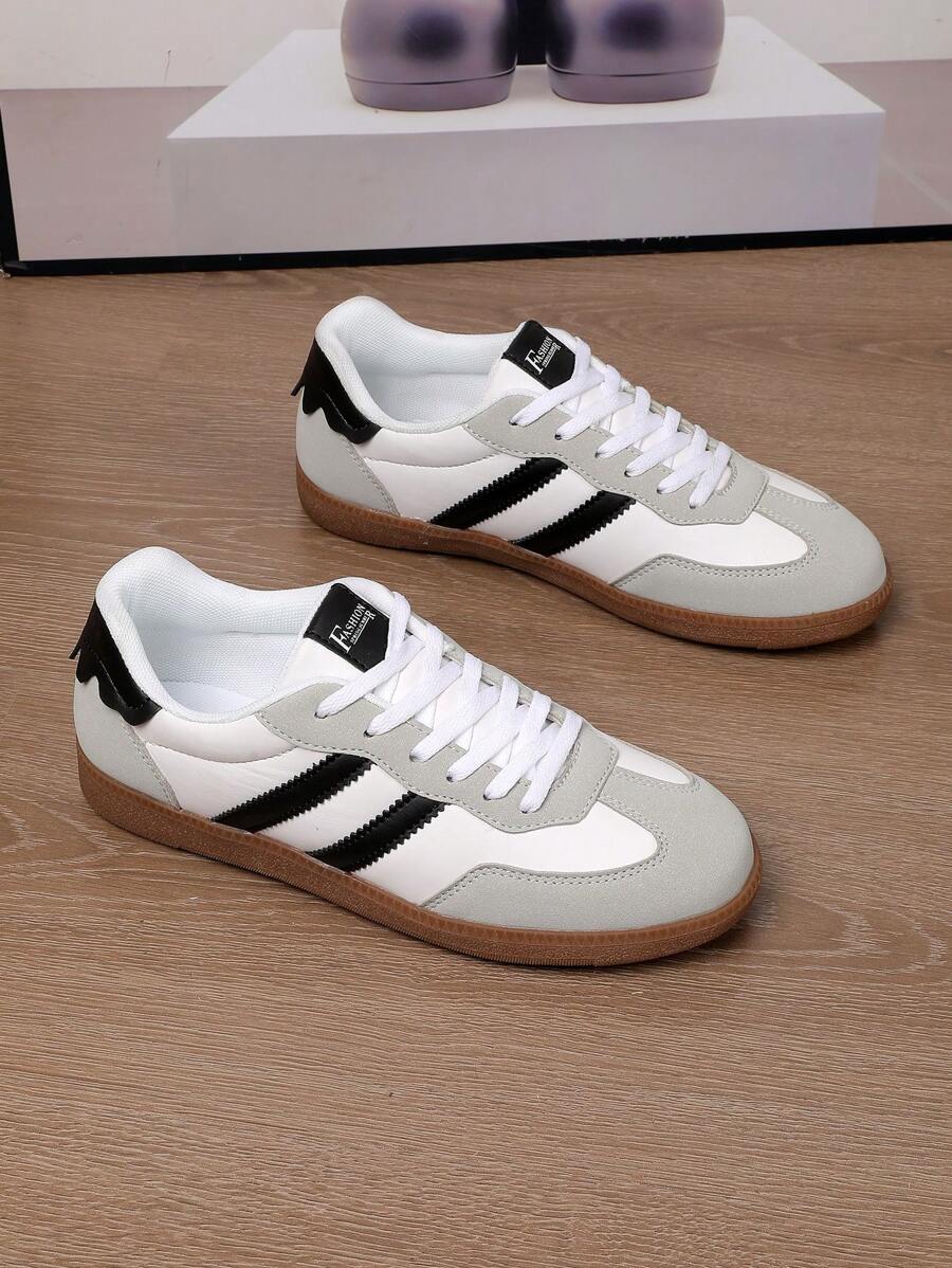 2025 New Summer Women Sports Shoes Retro Classic Soft Bottom Breathable Casual Sneakers Jelly Shoes