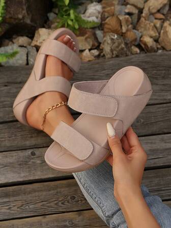 2025年夏季新款运动风格女式坡跟拖鞋，轻便，魔术贴闭合，舒适厚底，加大码