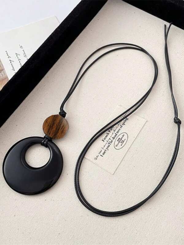 1PC Vintage Black Leather Cord Long Round Circle Pendant Necklace, Suitable For Women Daily Wear