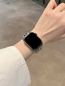 1pc Metal Chain Band, Fashion Blogger Must-Have, Compatible With 40mm, 41mm, 42mm, 44mm, 45mm, 46mm Series, Suitable For Men And Women - Silver - View 3