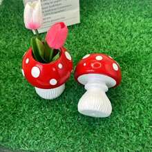 1pc Collectible Figurine Mushroom-Shaped Flower Pot, Bright And Lively, With Exquisite Texture On The White Column At The Bottom. It Can Be Used To Plant Flowers Such As Tulips. Whether Placed On A Windowsill, Desktop, Or Used As An Indoor Decoration, Or As A Toothbrush Holder Or Pen Holder, It Can Add A Fairytale-Like Natural Charm To The Space And Is A Preferred Item For Home Decoration And Gardening Enthusiasts.