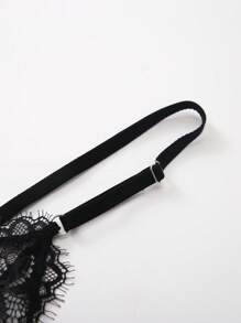 Conjunto de lencería sexy para mujer en color negro, sujetador sin cable y tanga de encaje de talle bajo