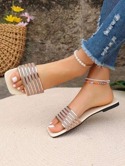 Sandali estivi piatti di moda casual da donna, modello slip-on di taglia grande