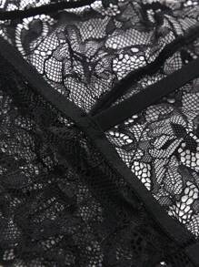 Conjunto de lencería sexy para mujer en color negro, sujetador sin cable y tanga de encaje de talle bajo