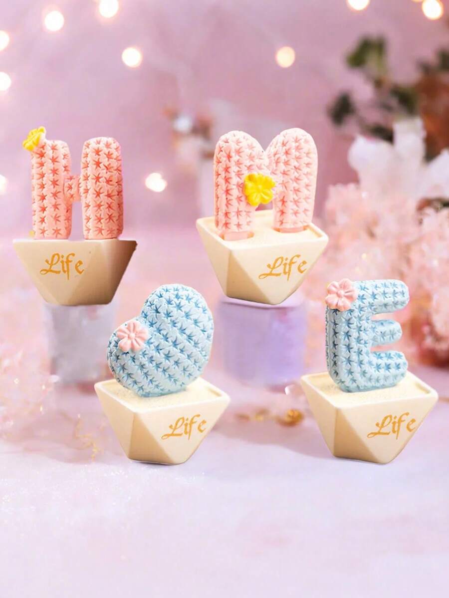 4 件创意字母树脂迷你雕像，复古动漫主题装饰小雕像适合家庭、办公室、卧室、厨房、客厅、浴室，无需电力，非常适合节日 DIY 装饰