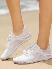 女士游泳水鞋，透气加宽趾赤足鞋，男女通用防滑简约健身运动鞋，适合情侣散步、跑步、远足和日常穿着