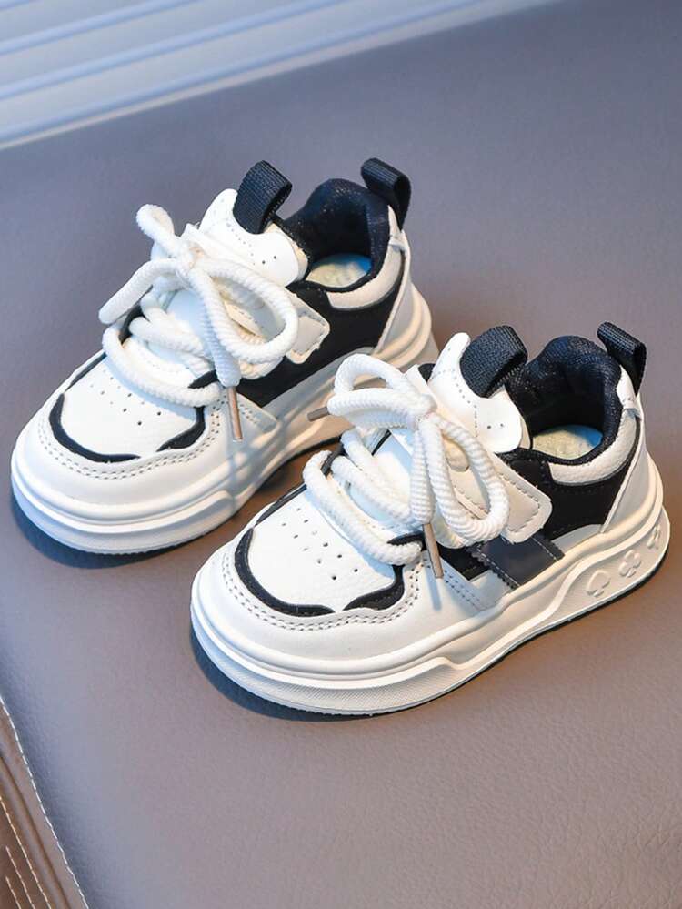 1 Par de Tênis Esportivos Casuais Infantis, Adequados para Viagens Diárias à Escola, Corte Baixo, Tênis de Menino, Antiderrapante, Resistente ao Desgaste, Prancheta Multifuncional Fashionable 2025 Novo Estilo Adequado para Todas as Estações - Preto - Visão 3