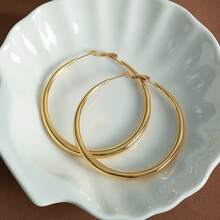 Elegant 18K Gold Plated Hoop Earrings - Smooth And Shiny, Durable Copper, For Everyday And Special Occasions, Simple And Chic Women's Fashion Accessories, Novelty Earrings - Vàng - Xem 3