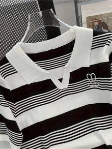 女士夏季针织短袖 T 恤，新款 Polo 领拼色条纹刺绣上衣 - 黑色 - 查看 2