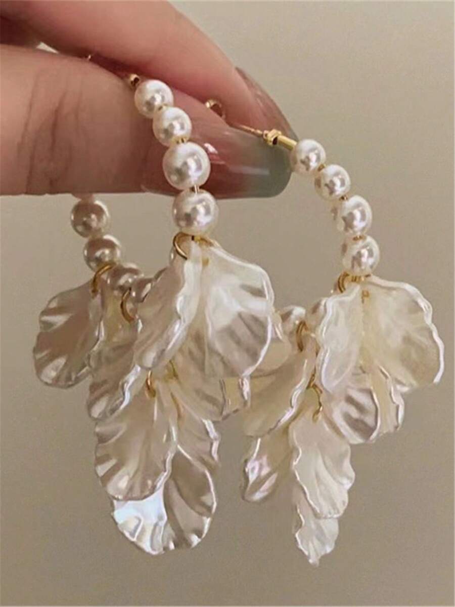 1 Pair Retro Geometric Circular Beaded White Flower Petal Tassel Earrings, For Women Party Wedding Travel Jewelry - White - View 1