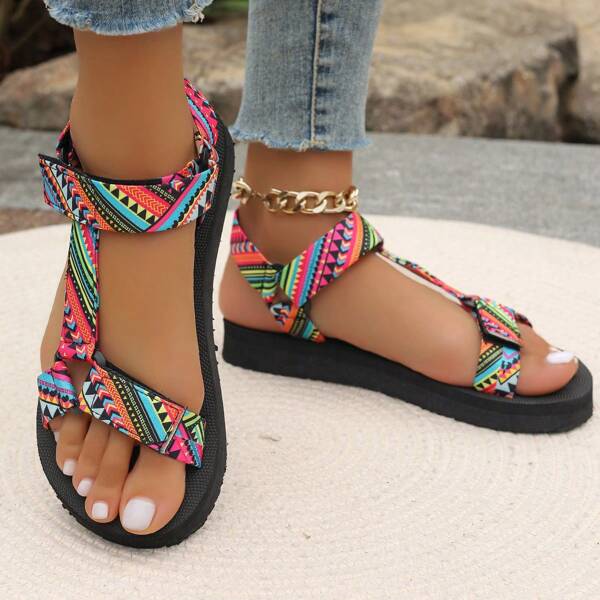 Sandalias planas bohemias informales para el verano 2024, zapatos suaves para la playa para mujeres