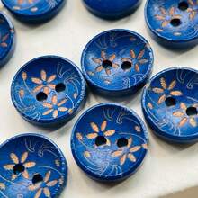 Set de 10/50 piezas Botones de madera tallada con estilo vintage en azul y dorado con diseño floral para manualidades DIY, costura y decoración de disfraces - Diseño redondo delicado con patrones finos, accesorios de costura