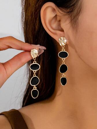 Latest Minimalist Women Earrings