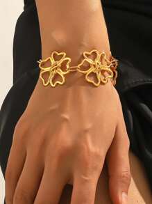 1pc Stylish & Innovative Gold Color Floral Design Bracelet For Women, Wedding Gift Suitable For Women, Flower Cutout Bracelet, Great For Mother's Day, Weddings, Daily, Vacation, Party Wear,Mom,Mother's Day,Gift