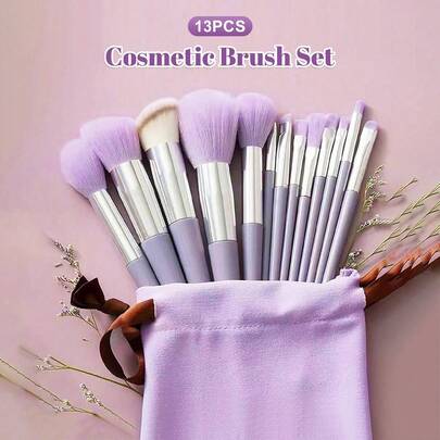 13件套化妆刷套装，柔软蓬松，专业化妆粉底刷、散粉刷、眼影晕染刷，美妆工具套装，含化妆包和美妆海绵，是送给化妆新手的美妆礼物。颜色随机。